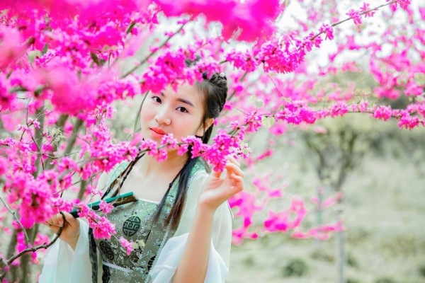 悠然杭州，一池温泉一把按摩，养生必备